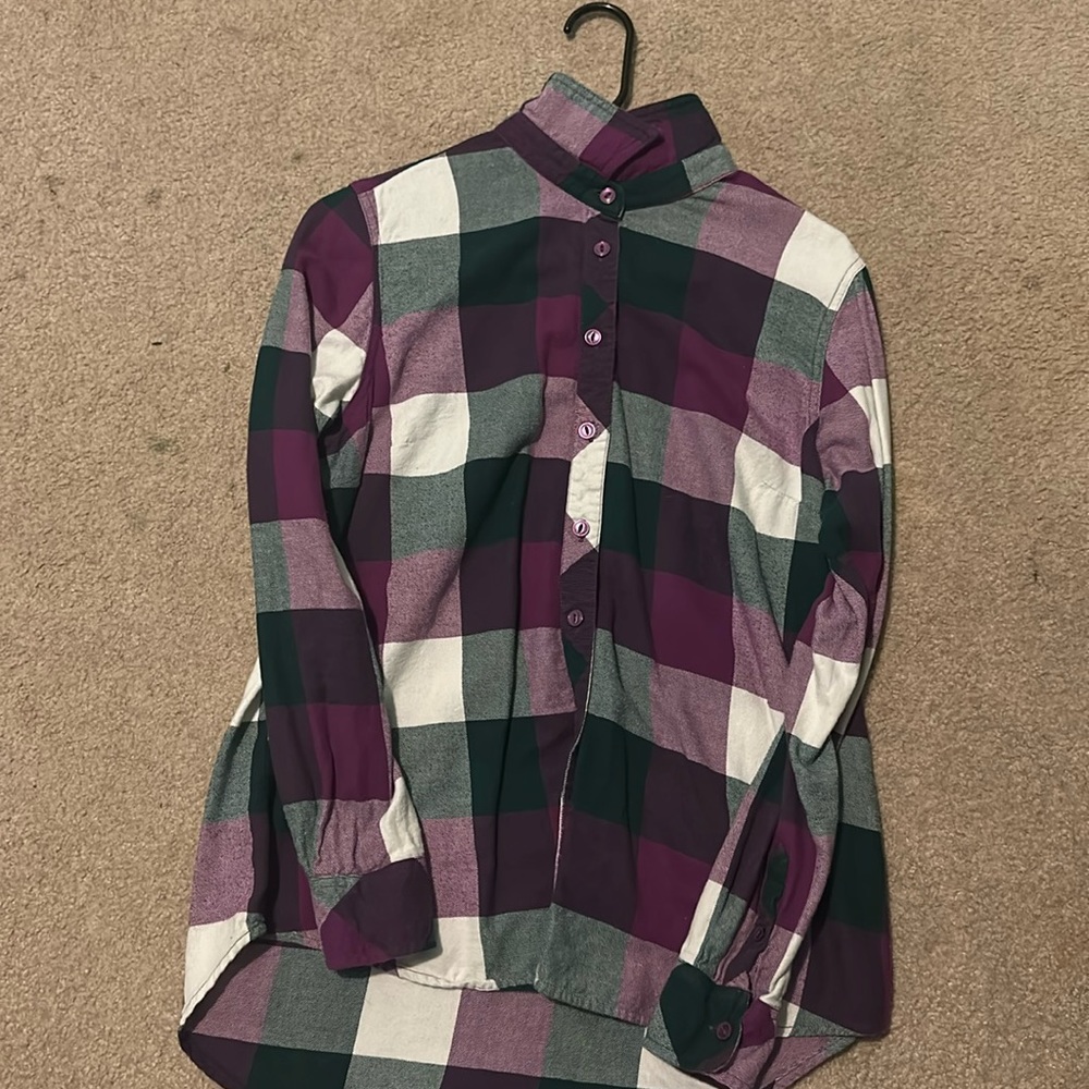 This is a nice casual shirt for anything. You can wear this lovely shirt anytime